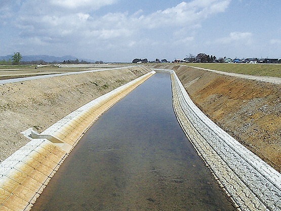 写真： 油川幹線排水路（その2）01